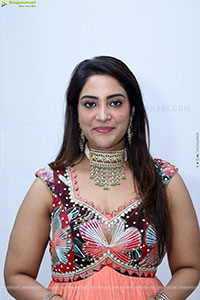 Nirupama stills in Designer Dress, HD Gallery