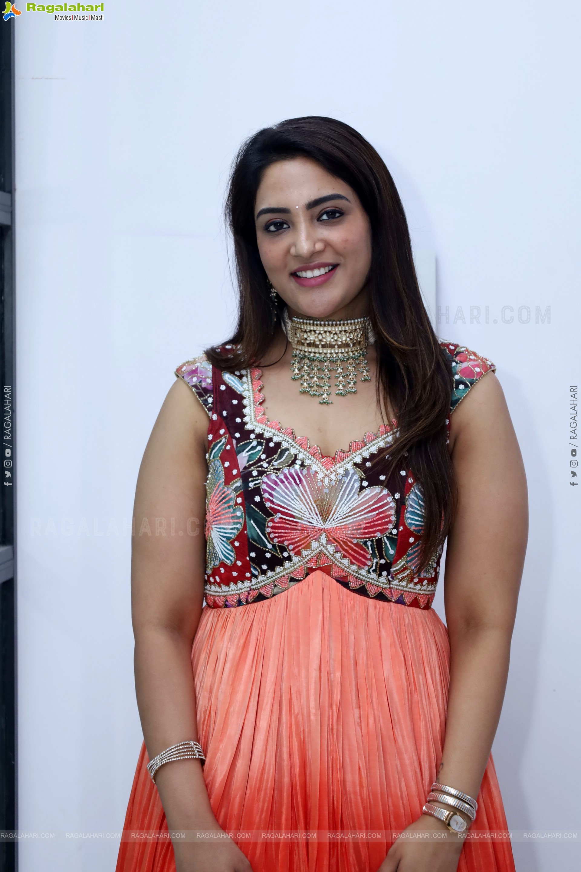 Nirupama stills in Designer Dress, HD Gallery