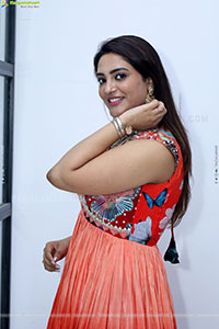 Nirupama stills in Designer Dress, HD Gallery