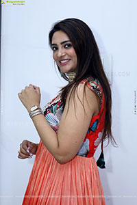 Nirupama stills in Designer Dress, HD Gallery