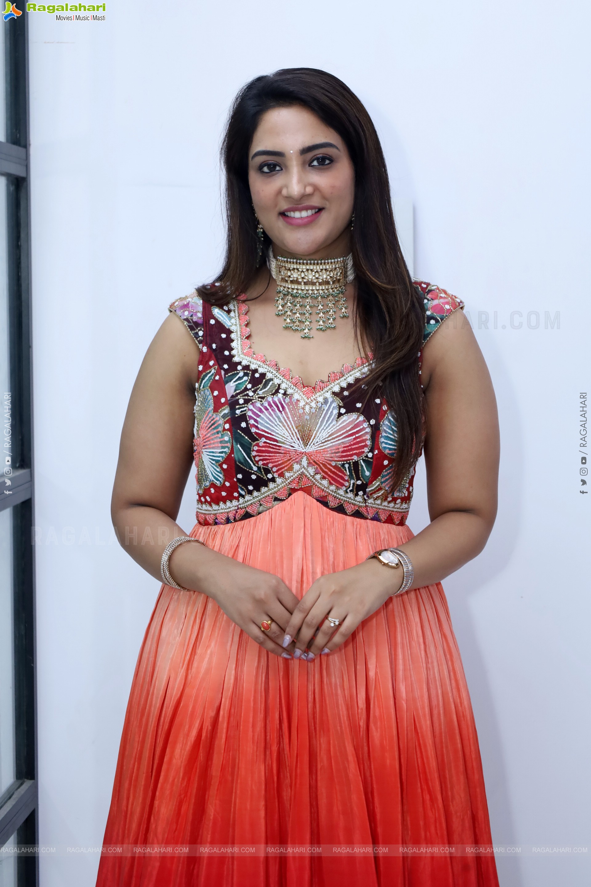 Nirupama stills in Designer Dress, HD Gallery