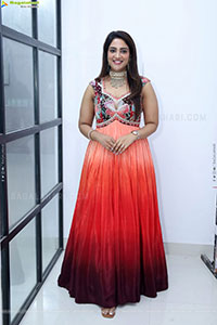 Nirupama stills in Designer Dress, HD Gallery