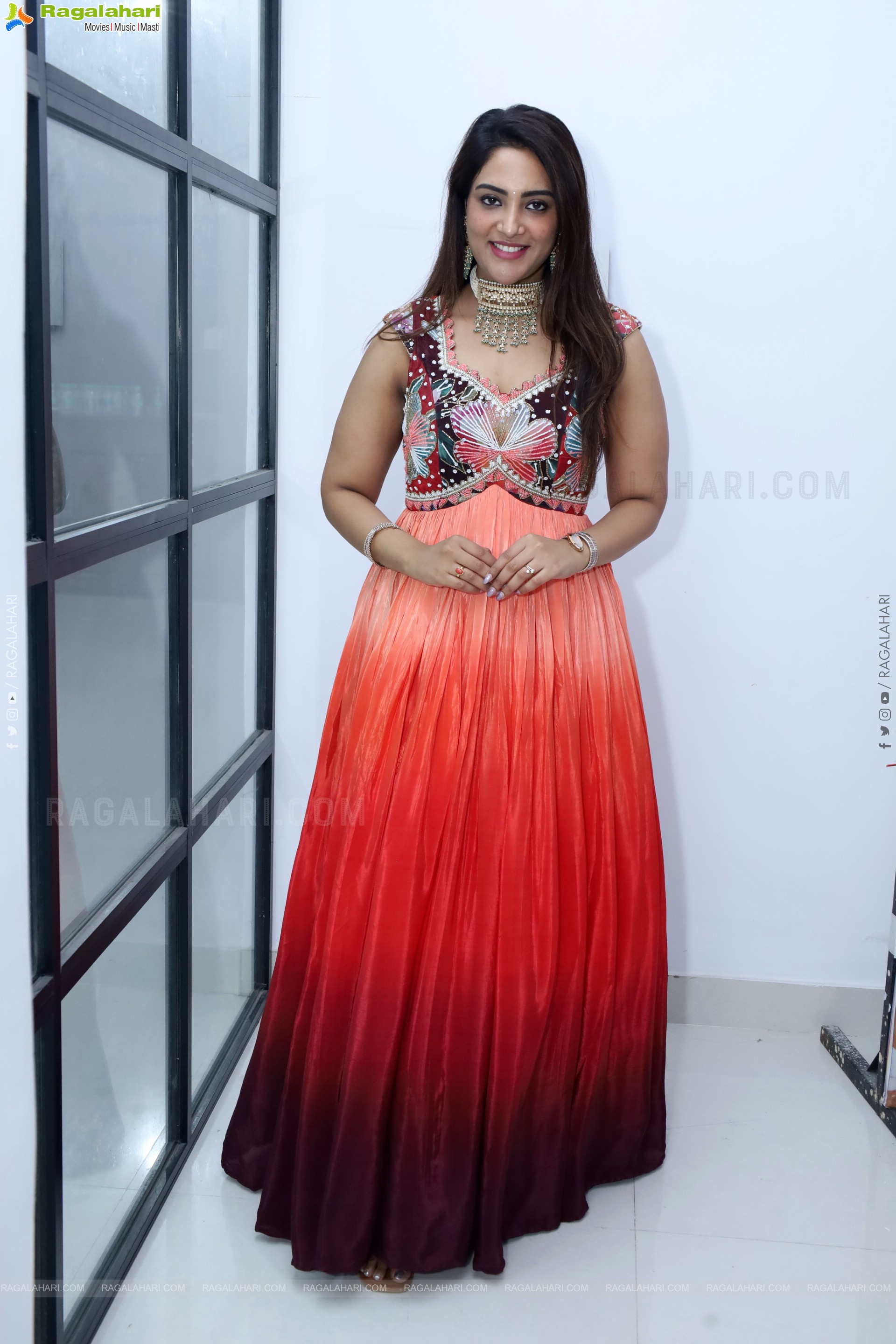 Nirupama stills in Designer Dress, HD Gallery