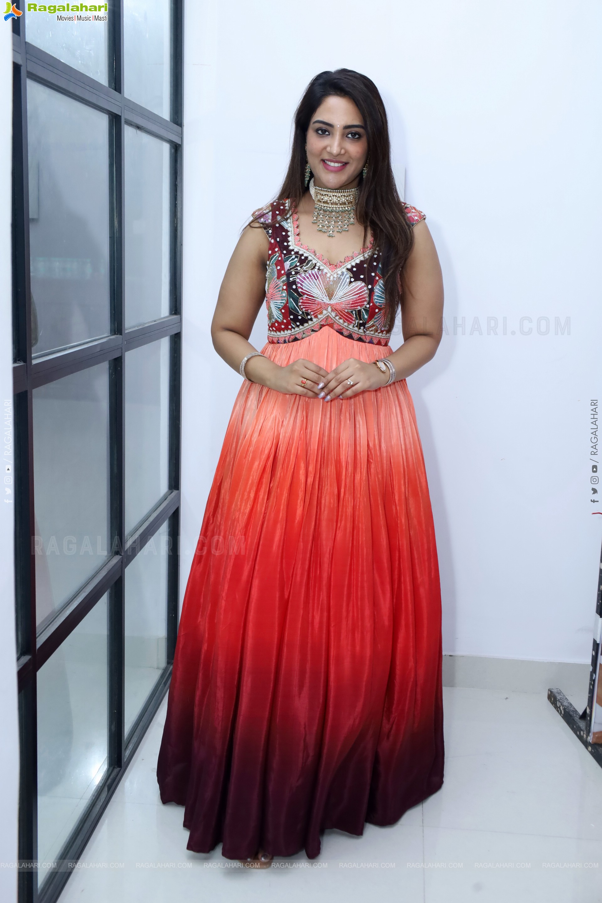 Nirupama stills in Designer Dress, HD Gallery