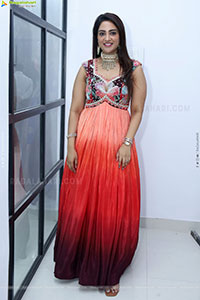 Nirupama stills in Designer Dress, HD Gallery