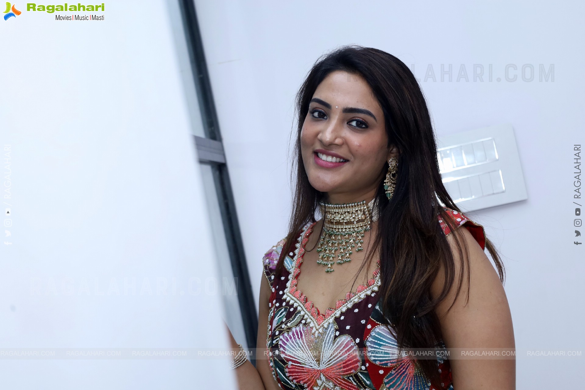 Nirupama stills in Designer Dress, HD Gallery