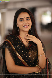 Priyanka Arul Mohan at OG Interview, HD Gallery