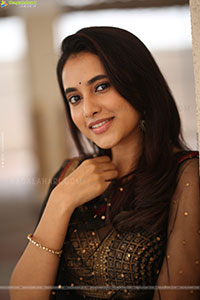 Priyanka Arul Mohan at OG Interview, HD Gallery