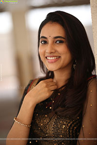 Priyanka Arul Mohan at OG Interview, HD Gallery