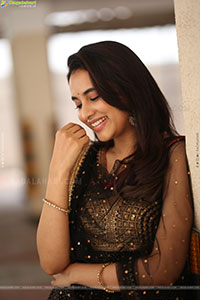 Priyanka Arul Mohan at OG Interview, HD Gallery