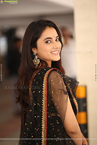 Priyanka Arul Mohan at OG Interview, HD Gallery
