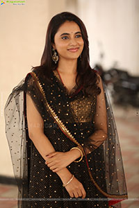 Priyanka Arul Mohan at OG Interview, HD Gallery