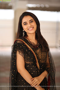 Priyanka Arul Mohan at OG Interview, HD Gallery