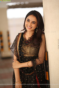 Priyanka Arul Mohan at OG Interview, HD Gallery
