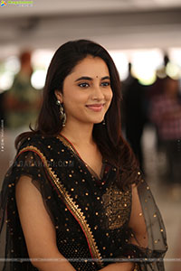 Priyanka Arul Mohan at OG Interview, HD Gallery