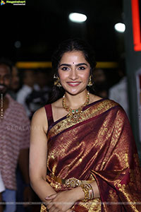 Rukmini Vasanth at Kantara Chapter 1 Pre Release Event