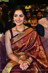Rukmini Vasanth at Kantara Chapter 1 Pre Release Event