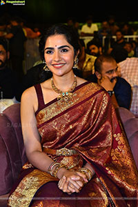Rukmini Vasanth at Kantara Chapter 1 Pre Release Event