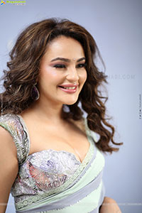 Seerat Kapoor at Jatasya Maranam Dhruvam Teaser Launch