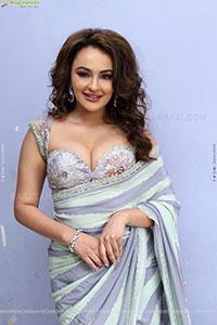 Seerat Kapoor at Jatasya Maranam Dhruvam Teaser Launch