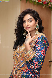 Sharon Fernandes Latest HD Stills, Photo Gallery