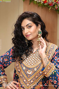 Sharon Fernandes Latest HD Stills, Photo Gallery