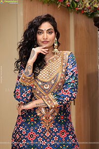 Sharon Fernandes Latest HD Stills, Photo Gallery
