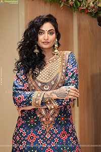 Sharon Fernandes Latest HD Stills, Photo Gallery