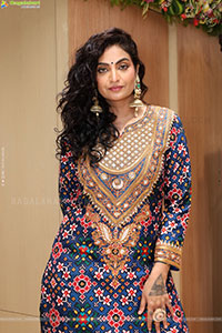 Sharon Fernandes Latest HD Stills, Photo Gallery