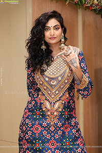 Sharon Fernandes Latest HD Stills, Photo Gallery