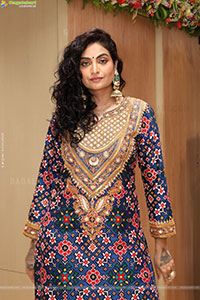 Sharon Fernandes Latest HD Stills, Photo Gallery