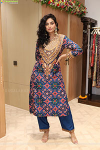 Sharon Fernandes Latest HD Stills, Photo Gallery