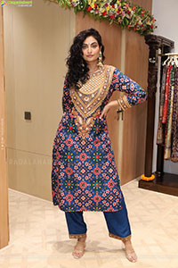 Sharon Fernandes Latest HD Stills, Photo Gallery