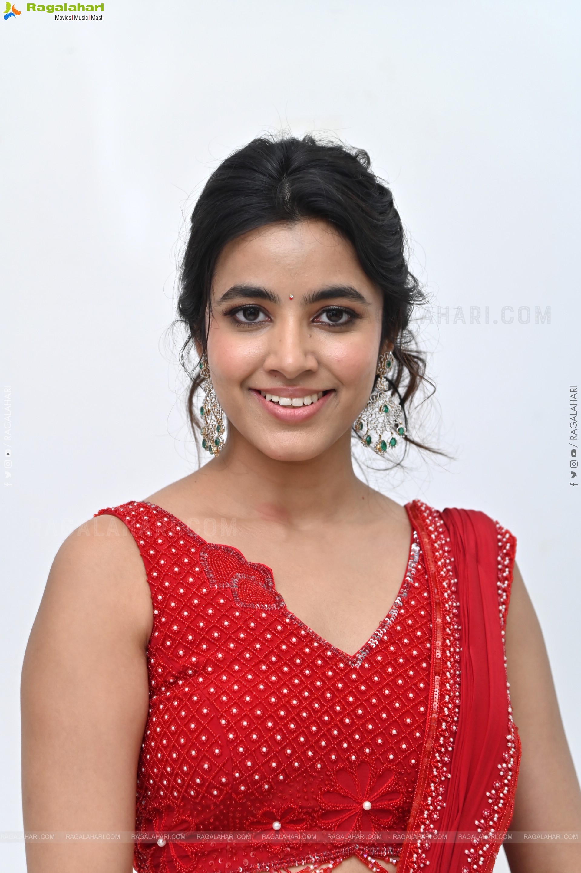 Shivani Nagaram at Little Hearts Movie Interview, HD Gallery