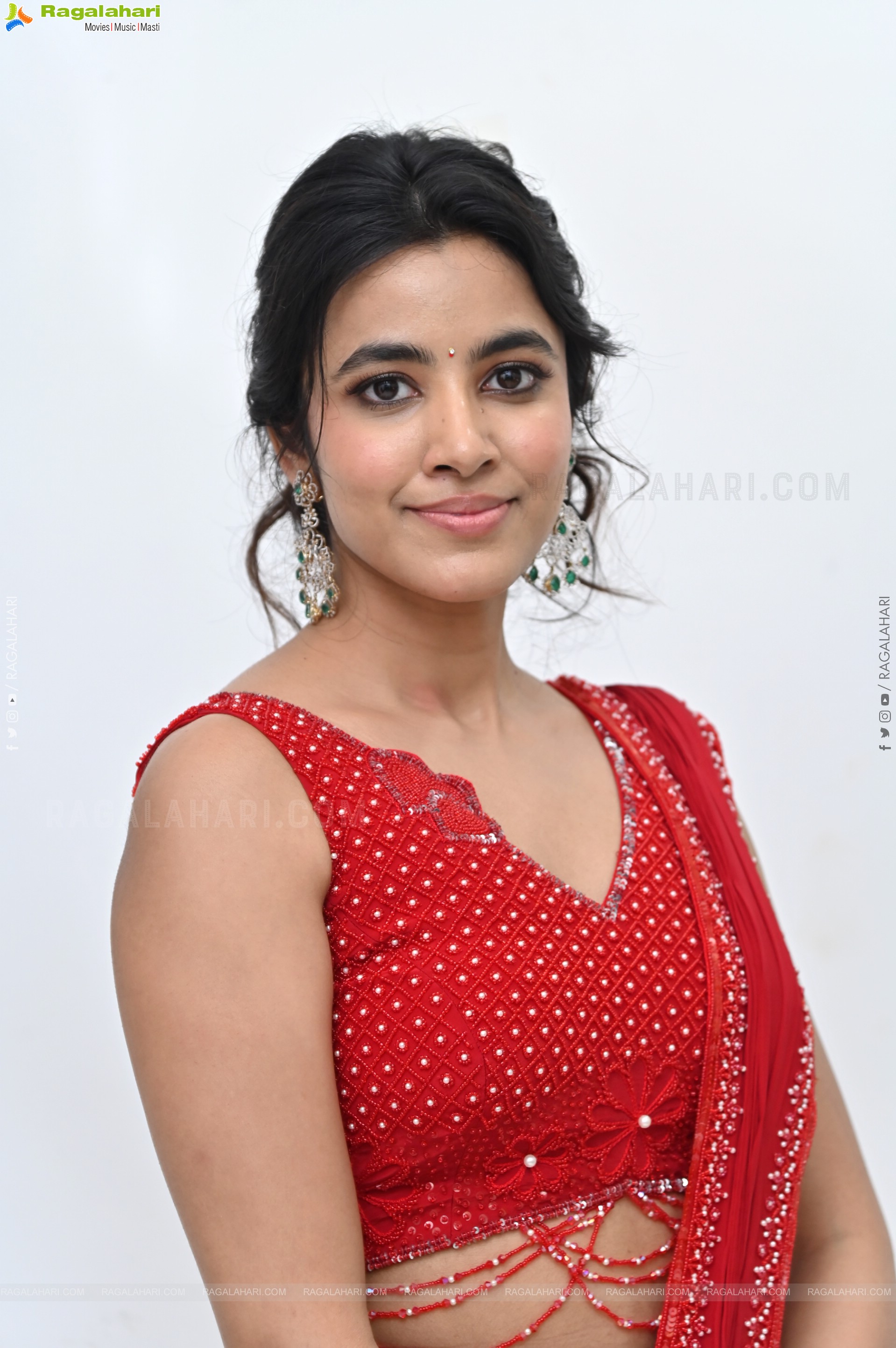 Shivani Nagaram at Little Hearts Movie Interview, HD Gallery