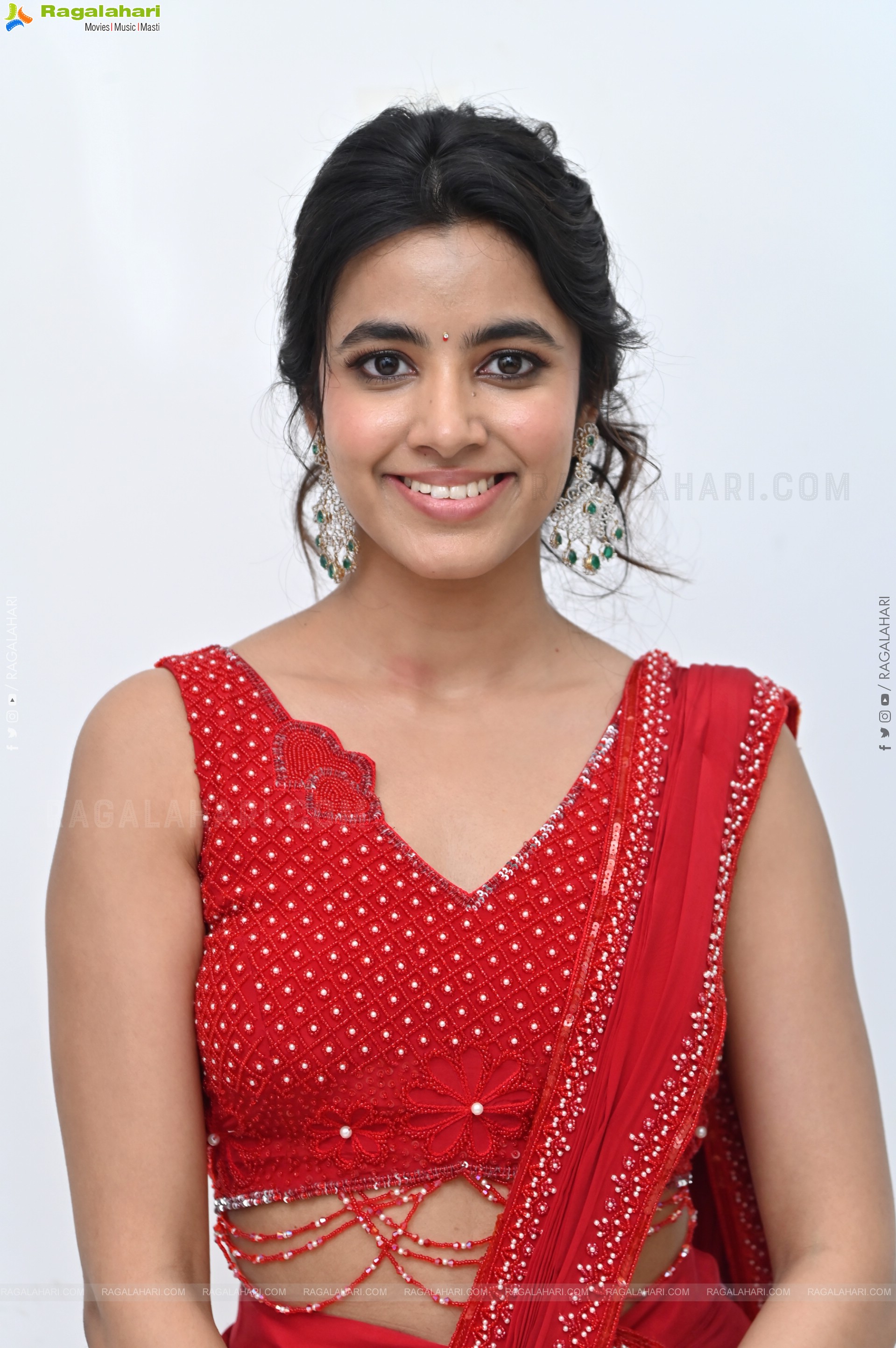 Shivani Nagaram at Little Hearts Movie Interview, HD Gallery