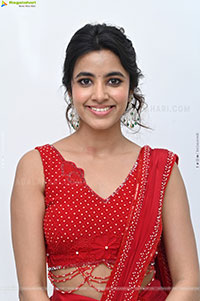Shivani Nagaram at Little Hearts Movie Interview, HD Gallery