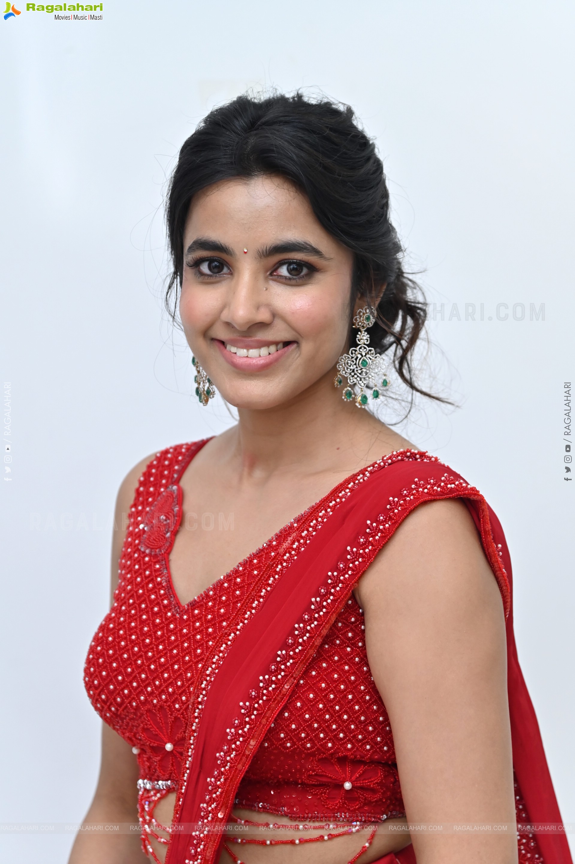 Shivani Nagaram at Little Hearts Movie Interview, HD Gallery
