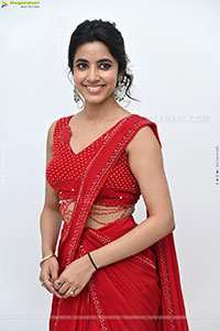 Shivani Nagaram at Little Hearts Movie Interview, HD Gallery