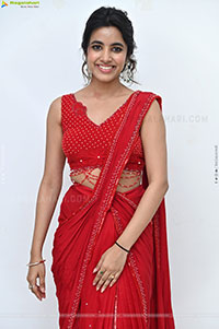 Shivani Nagaram at Little Hearts Movie Interview, HD Gallery