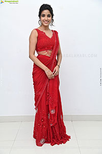 Shivani Nagaram at Little Hearts Movie Interview, HD Gallery