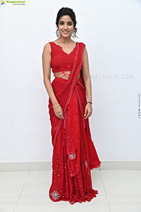 Shivani Nagaram at Little Hearts Movie Interview, HD Gallery