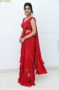 Shivani Nagaram at Little Hearts Movie Interview, HD Gallery