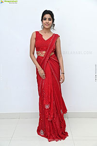 Shivani Nagaram at Little Hearts Movie Interview, HD Gallery