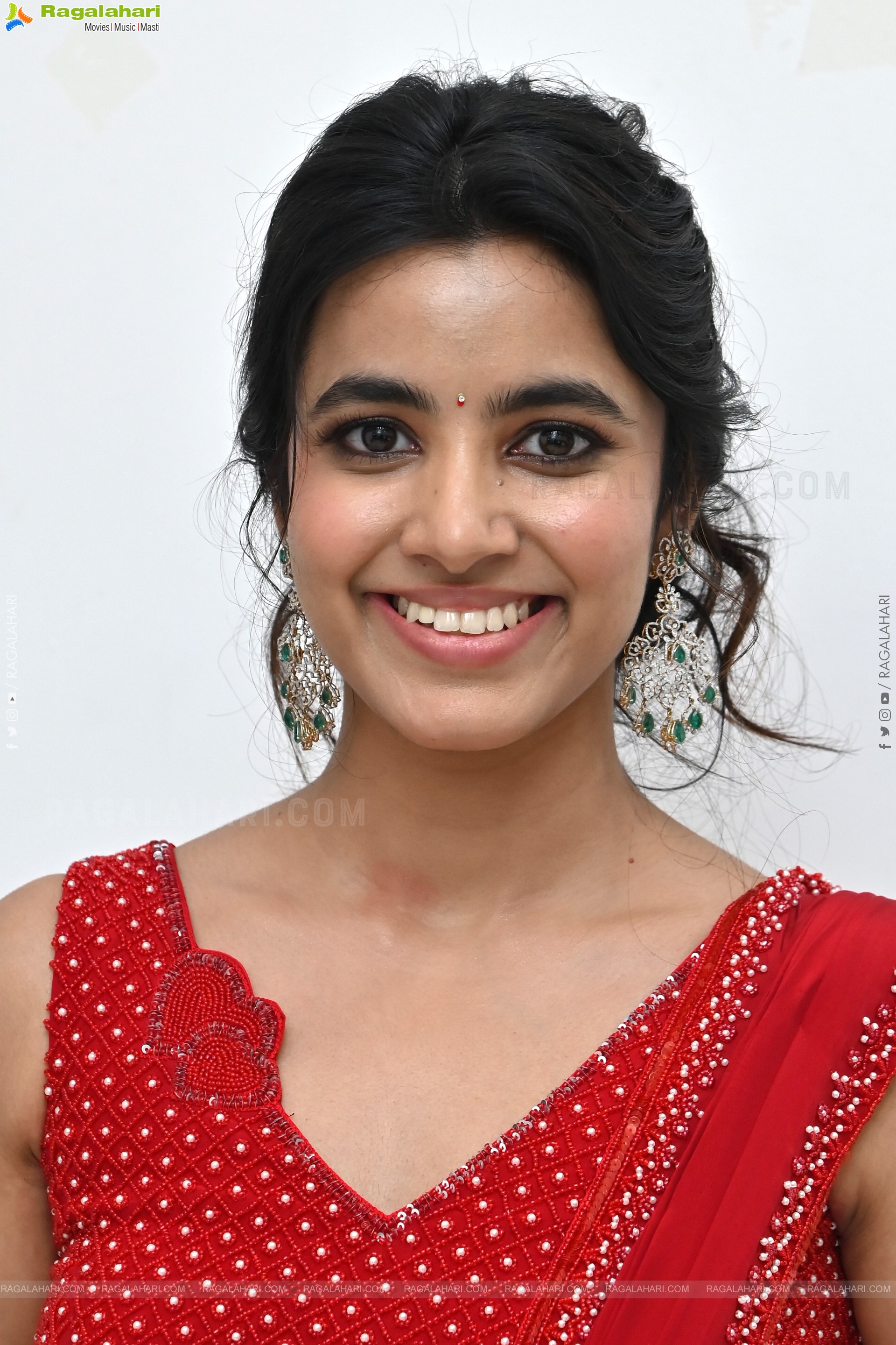 Shivani Nagaram at Little Hearts Movie Interview, HD Gallery