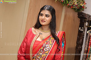 Sindhu Manthri in Dazzling Red Designer Saree, HD Gallery