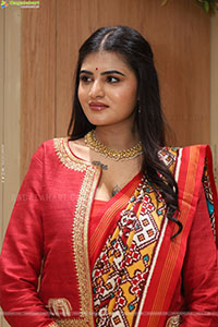 Sindhu Manthri in Dazzling Red Designer Saree, HD Gallery
