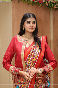 Sindhu Manthri in Dazzling Red Designer Saree, HD Gallery