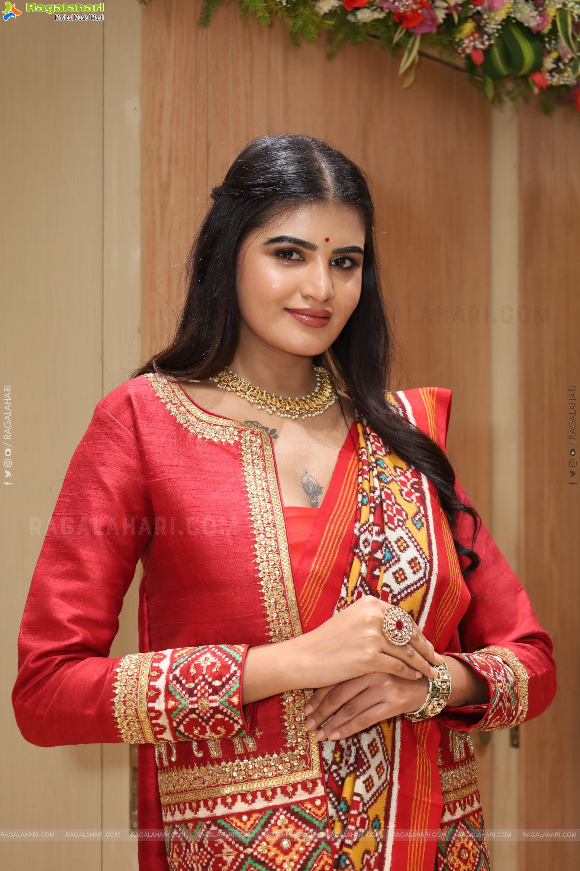 Sindhu Manthri in Dazzling Red Designer Saree, HD Gallery
