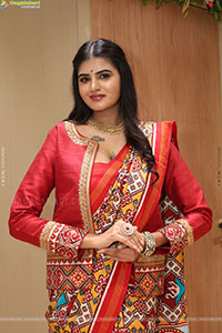 Sindhu Manthri in Dazzling Red Designer Saree, HD Gallery